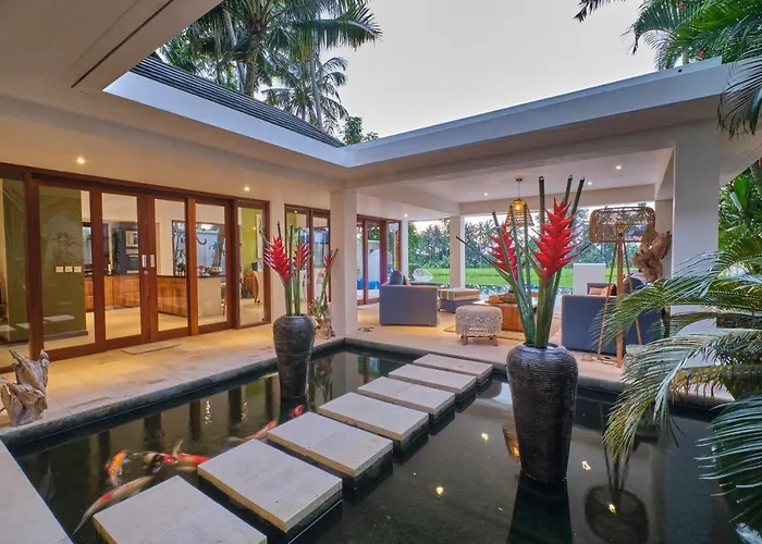 Villa Balinese Luxurious Elegance *