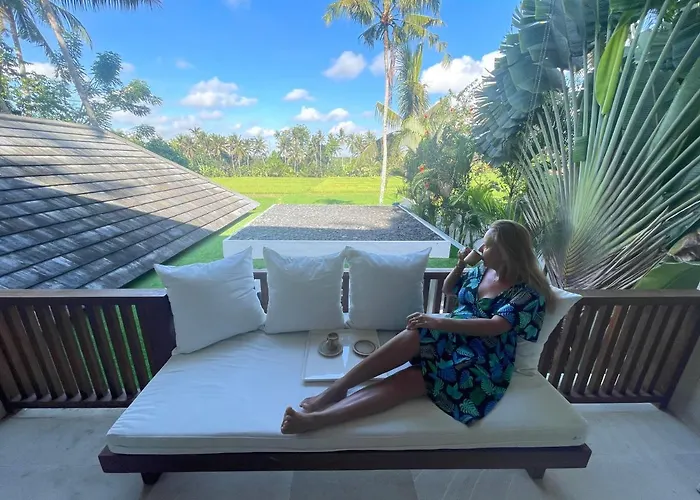 Balinese Luxurious Elegance