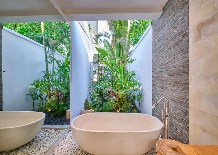 Villa Balinese Luxurious Elegance *
