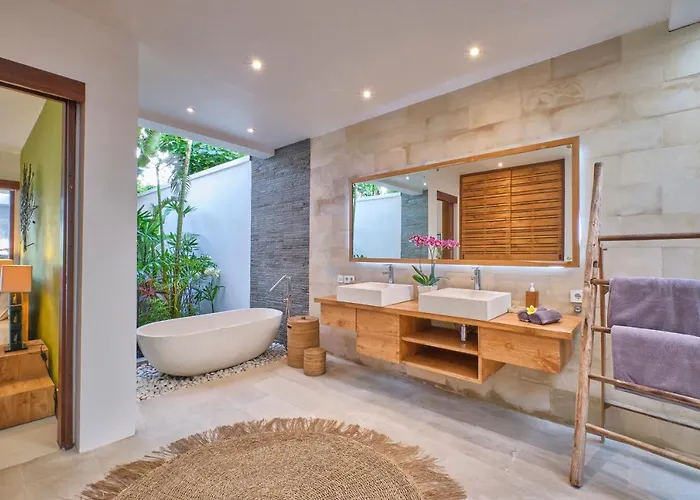 Balinese Luxurious Elegance Villa *