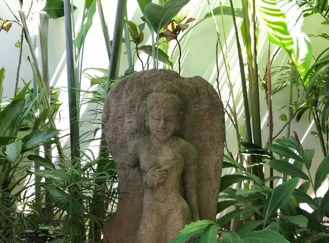 Villa Balinese Luxurious Elegance Ubud