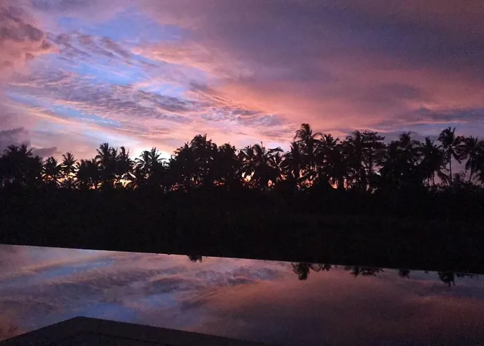 Villa Balinese Luxurious Elegance